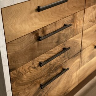 cabinet drawers pulls